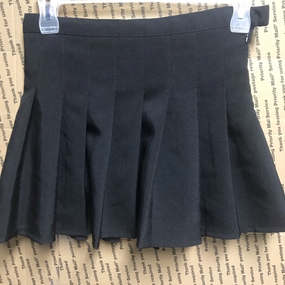 Mini skirt - Picture 2 of 2